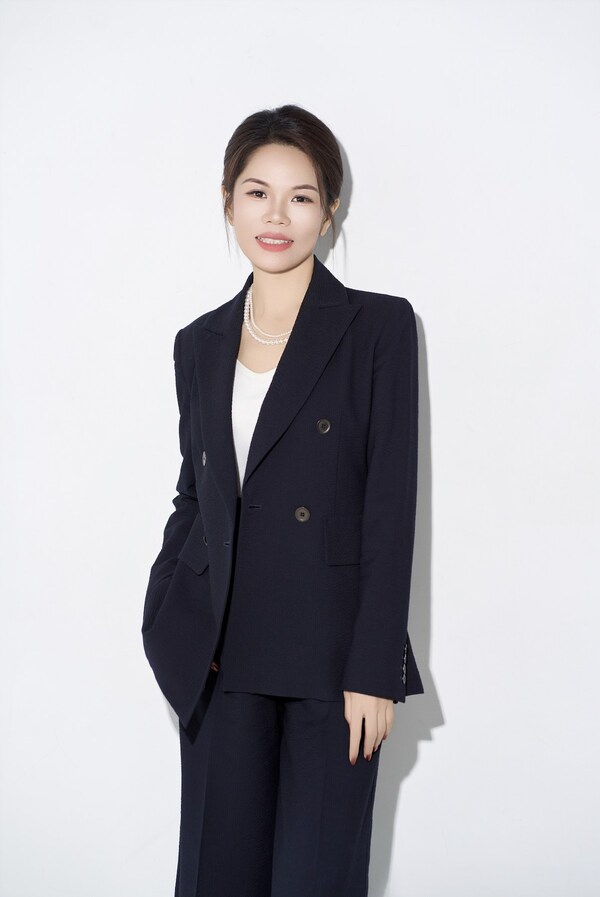 广州富力丽思卡尔顿酒店市场传讯总监冯彩凤（Winnie Feng）女士
