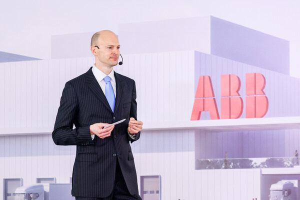 ABB传动产品业务单元全球总裁侯思敏(Tuomo Hoysniemi) ABB传动产品业务单元全球总裁侯思敏(Tuomo Hoysniemi)