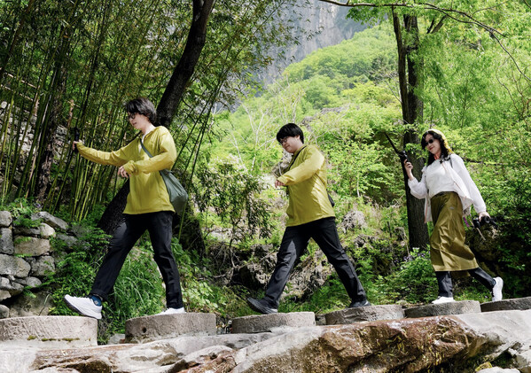 安踏城野客徒步南太行八里沟