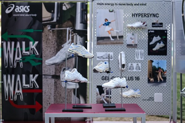 全新鞋款HYPERSYNC和全新配色GEL-CUMULUS 16助力舒适行走