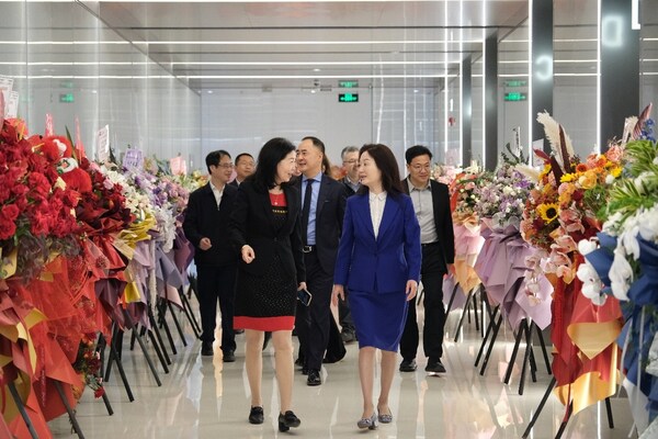 卫材中国苏河湾中心欢迎各位领导莅临指导