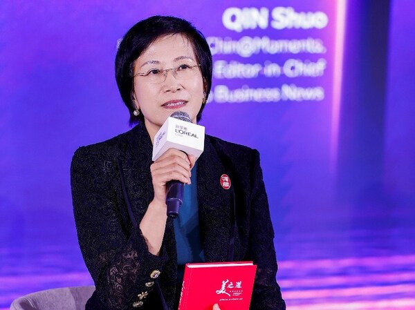 医学博士、中国香料香精化妆品工业协会理事长颜江瑛