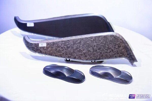 立邦于现场展出模外装饰（OMD）工艺的多种纹理与图案效果