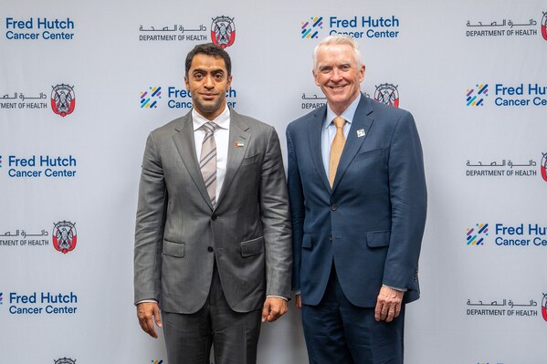 Mansoor Al Mansoori阁下与Fred Hutch总裁兼董事Thomas Lynch博士