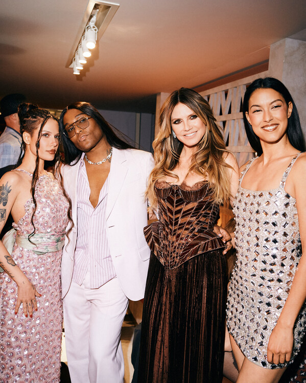 Halsey、Law、Heidi和Rebecca Mir参加House of Magnum ® VIP派对,由Taste Architect Law Roach和House of Magnum ® Muse邀请, Heidi Klum使其成为戛纳最受关注的派对之一 Halsey、Law、Heidi和Rebecca Mir参加House of Magnum ® VIP派对,由Taste Architect Law Roach和House of Magnum ® Muse邀请, Heidi Klum使其成为戛纳最受关注的派对之一