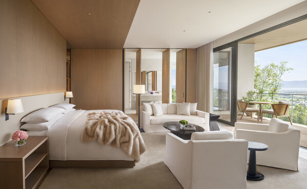 Erhai Lake Studio Suite at The Dali EDITION