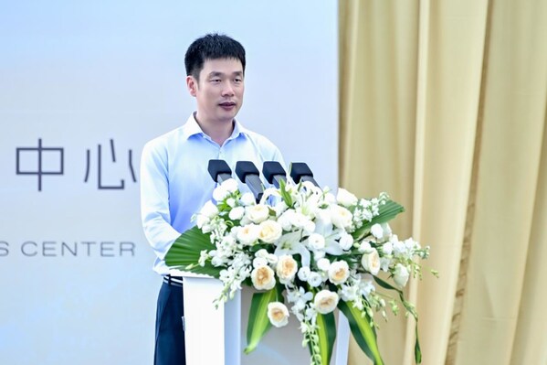 复星旅文执行董事、首席执行官鲍将军现场致辞。 复星旅文执行董事、首席执行官鲍将军现场致辞。