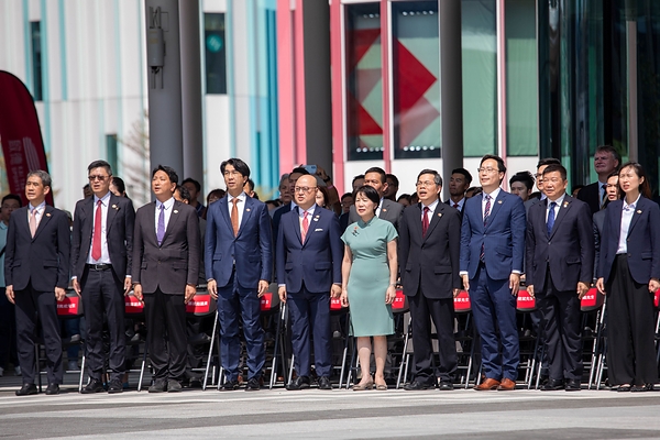 启德体育园举行国庆升旗仪式  洋溢爱国情怀